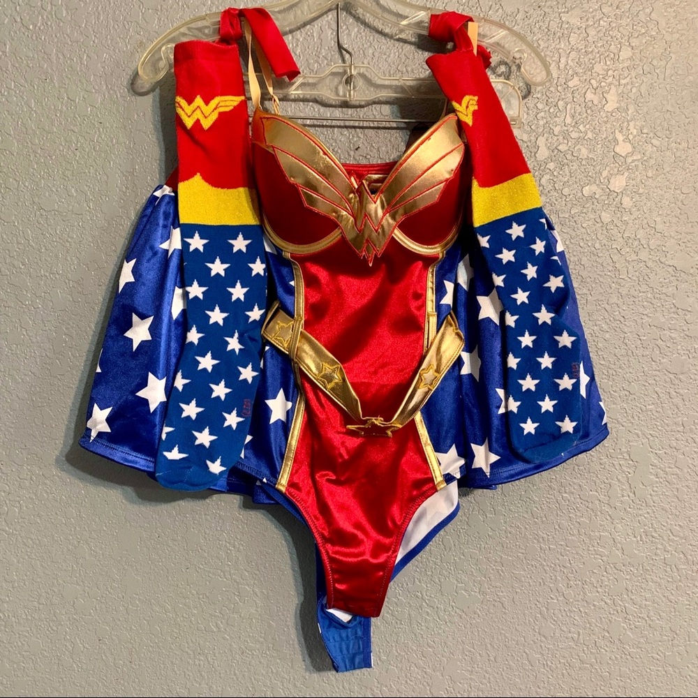 Wonder Woman Costume (S)
